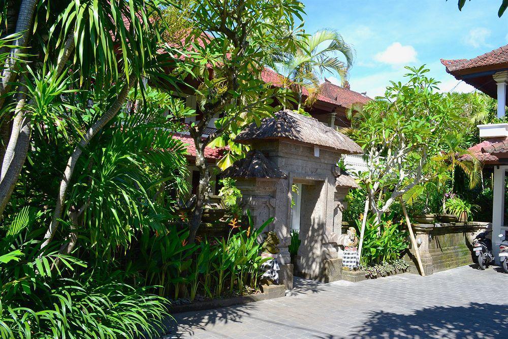 Flamboyan Hotel Kuta Lombok Esterno foto