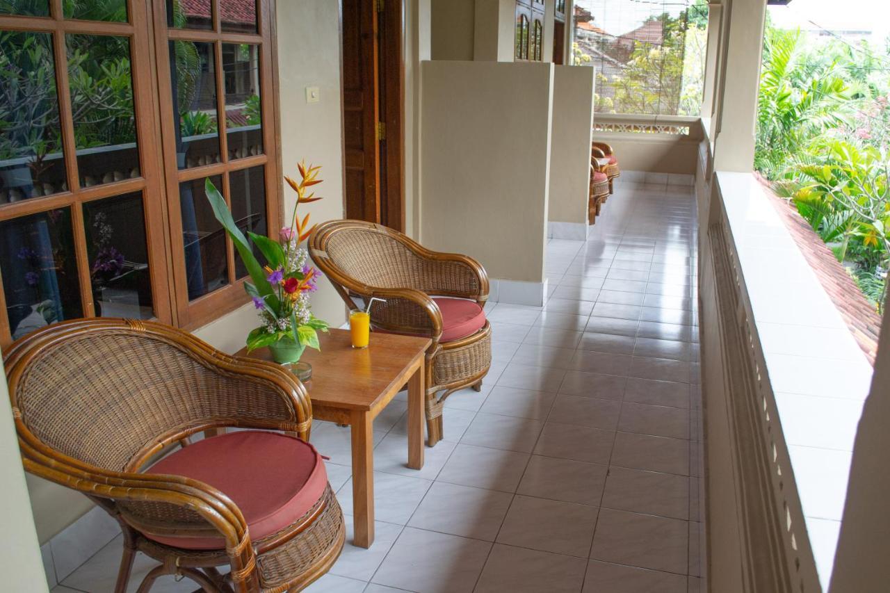 Flamboyan Hotel Kuta Lombok Esterno foto