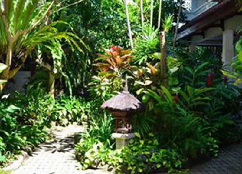 Flamboyan Hotel Kuta Lombok Esterno foto