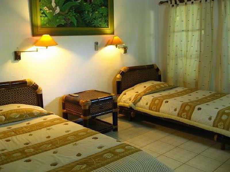 Flamboyan Hotel Kuta Lombok Esterno foto