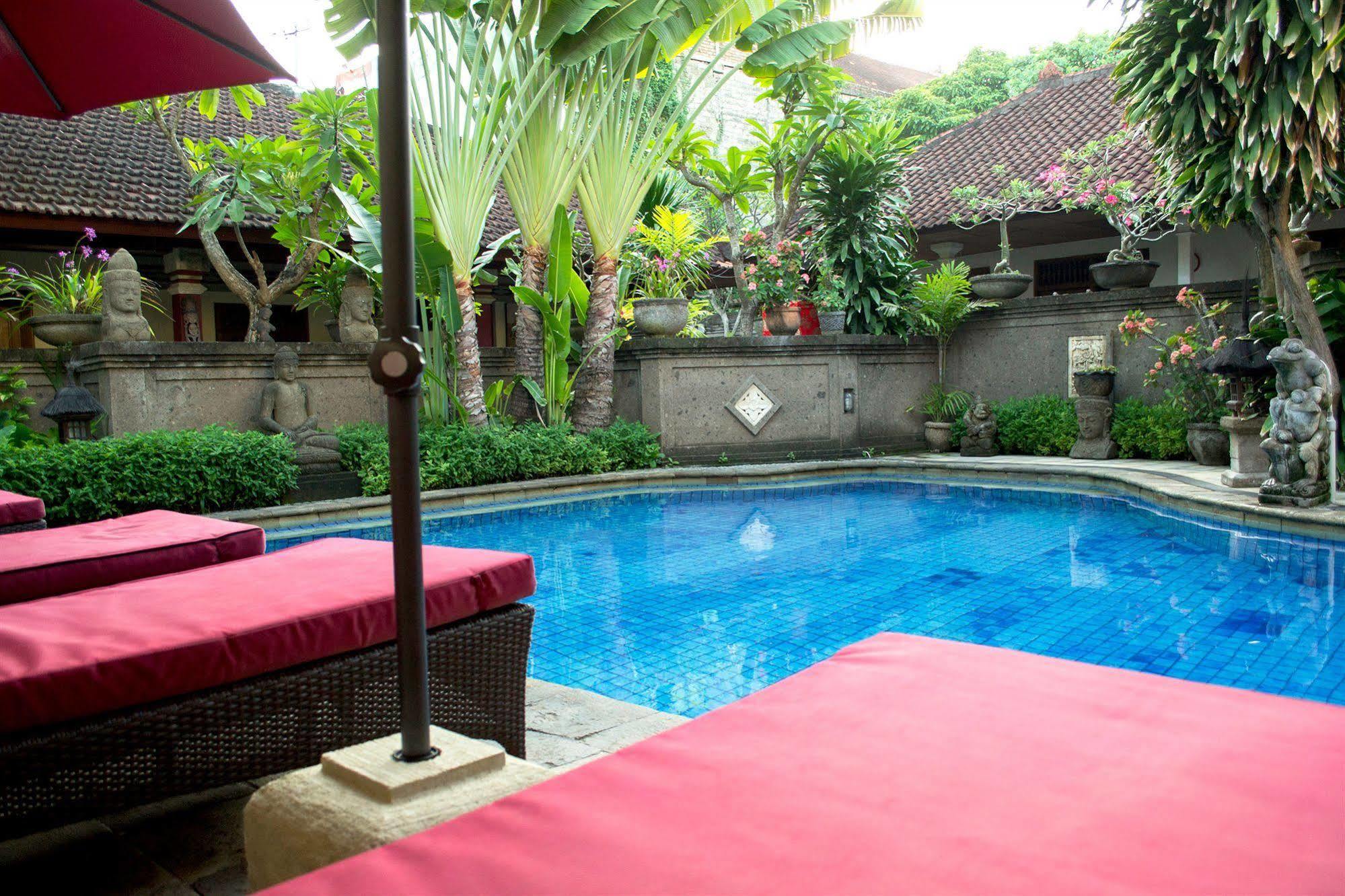 Flamboyan Hotel Kuta Lombok Esterno foto