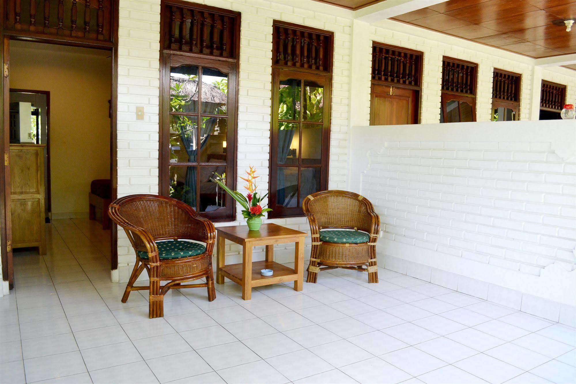 Flamboyan Hotel Kuta Lombok Esterno foto
