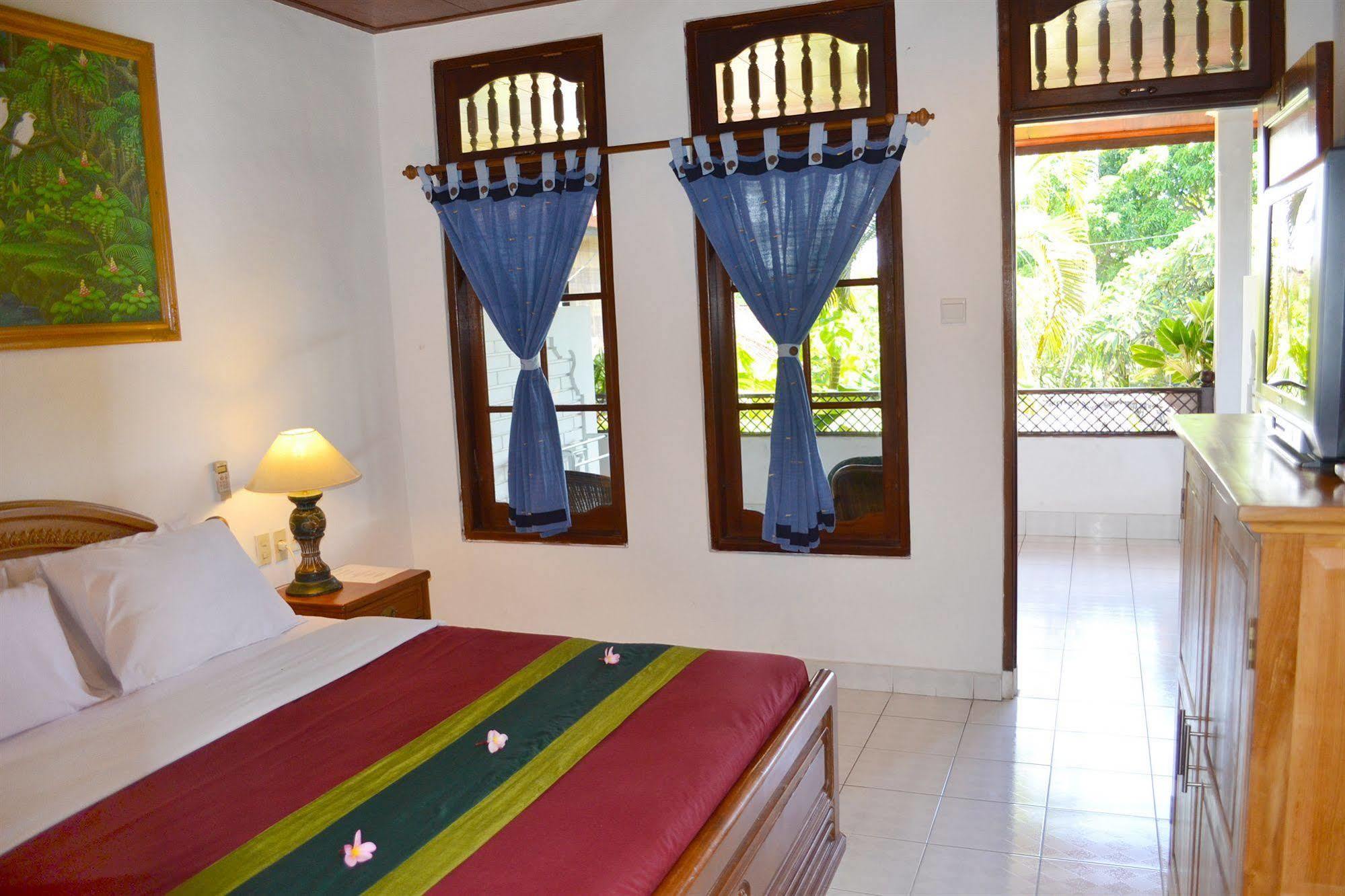 Flamboyan Hotel Kuta Lombok Esterno foto