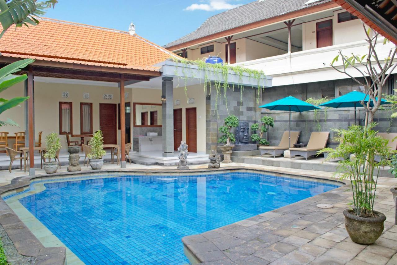 Flamboyan Hotel Kuta Lombok Esterno foto