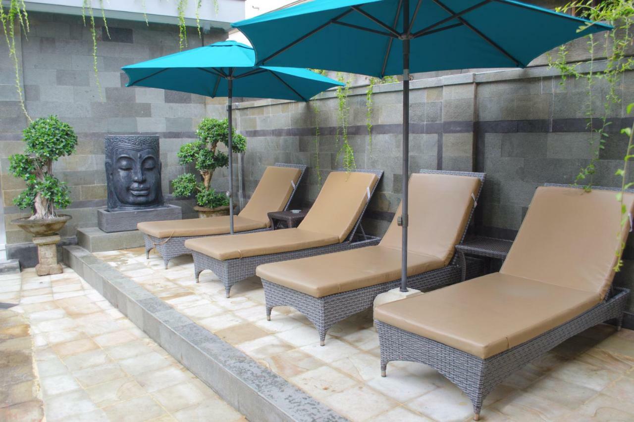 Flamboyan Hotel Kuta Lombok Esterno foto